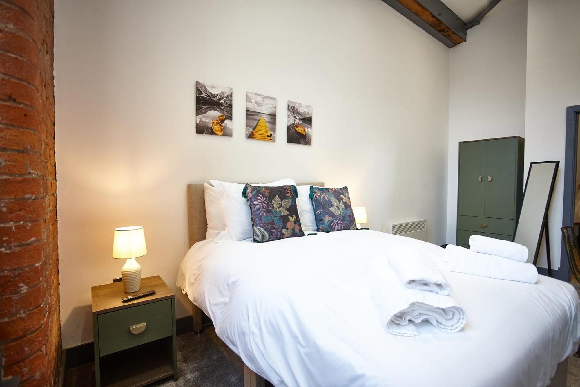 The Ruby Suite Manchester Extérieur photo
